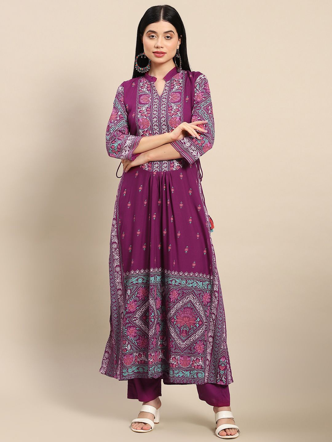 

IndigoFerry Floral Printed Mandarin Collar Pure Cotton Straight Kurta with Trousers, Purple