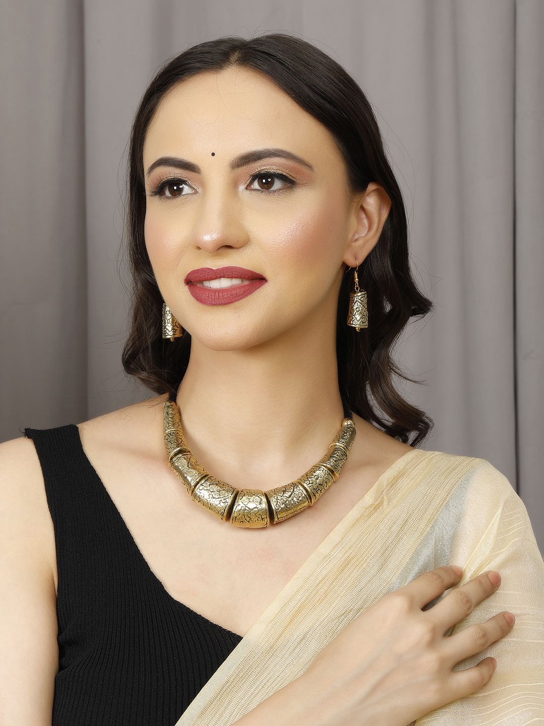 

VIVAZS Antique Silver-Oxidised Engraved Hasli Necklace Set with Matching Drop Earrings, Gold