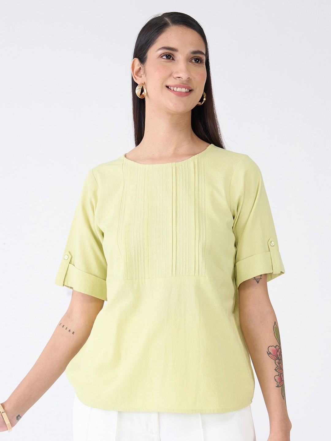 

SALT ATTIRE Women Solid Accordion Pleats Round Neck Top, Yellow