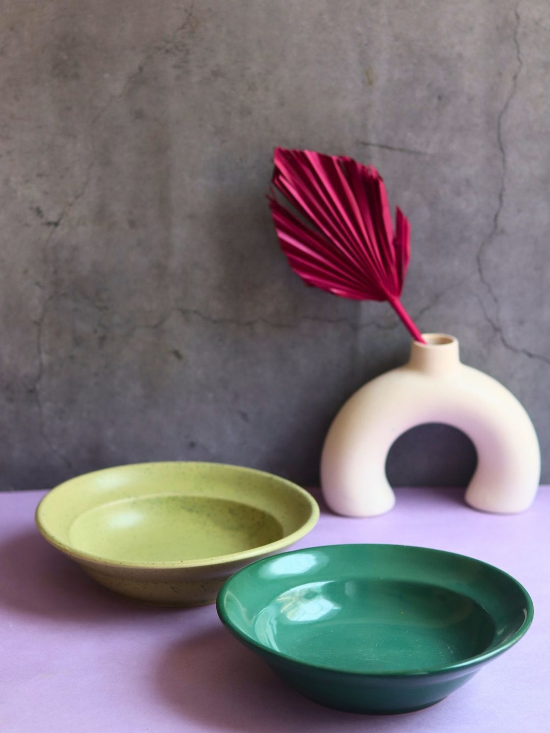 

WEAVING HOMES Rust & White 2 Pieces Glossy Ceramic Pasta Plates, Green