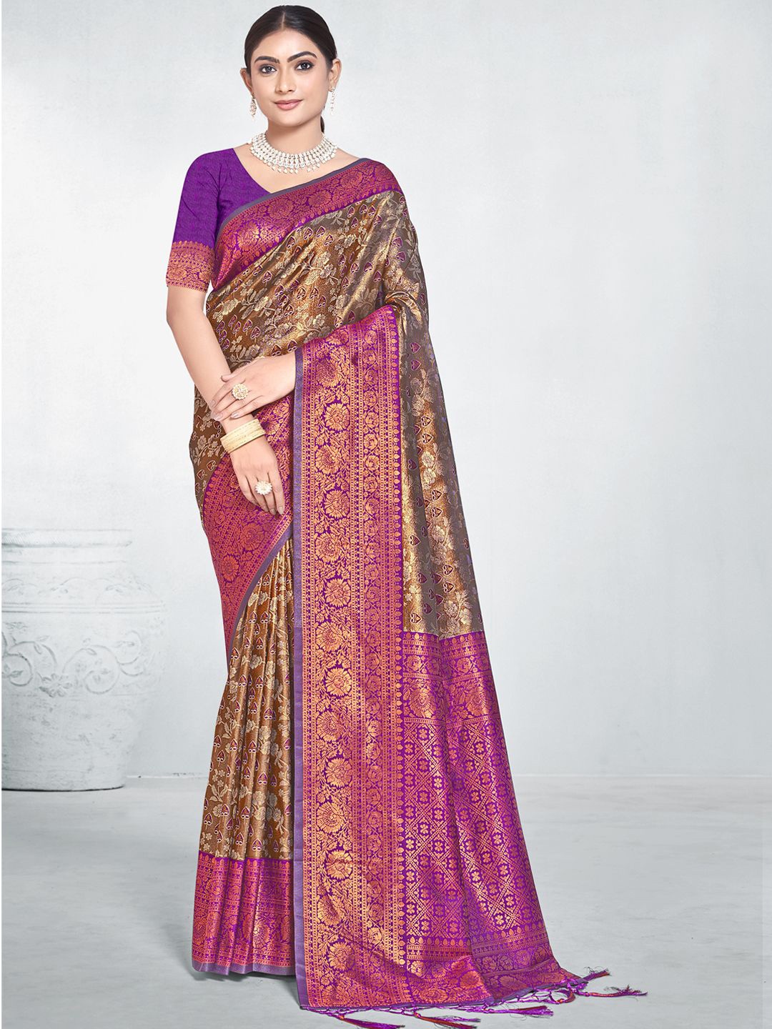 

Ishin Floral Woven Design Zari Saree, Purple