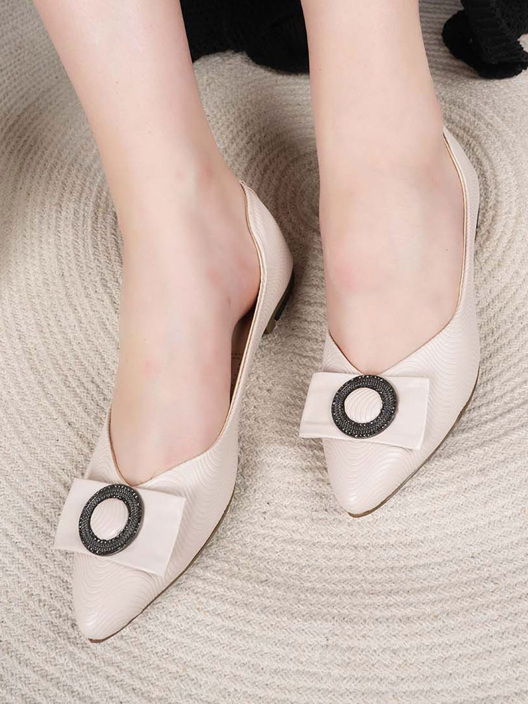 

DressBerry Women Synthetic Slip-On Ballerinas Flats, Cream