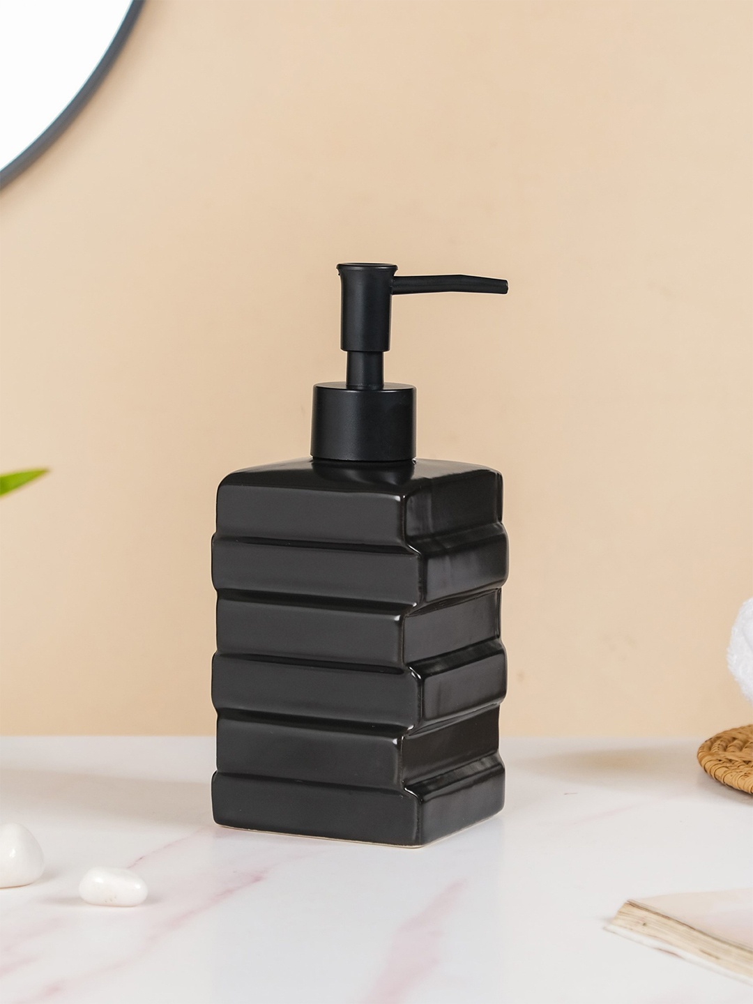 

Nestasia Black Textured Ceramic Soap Dispenser 450ml