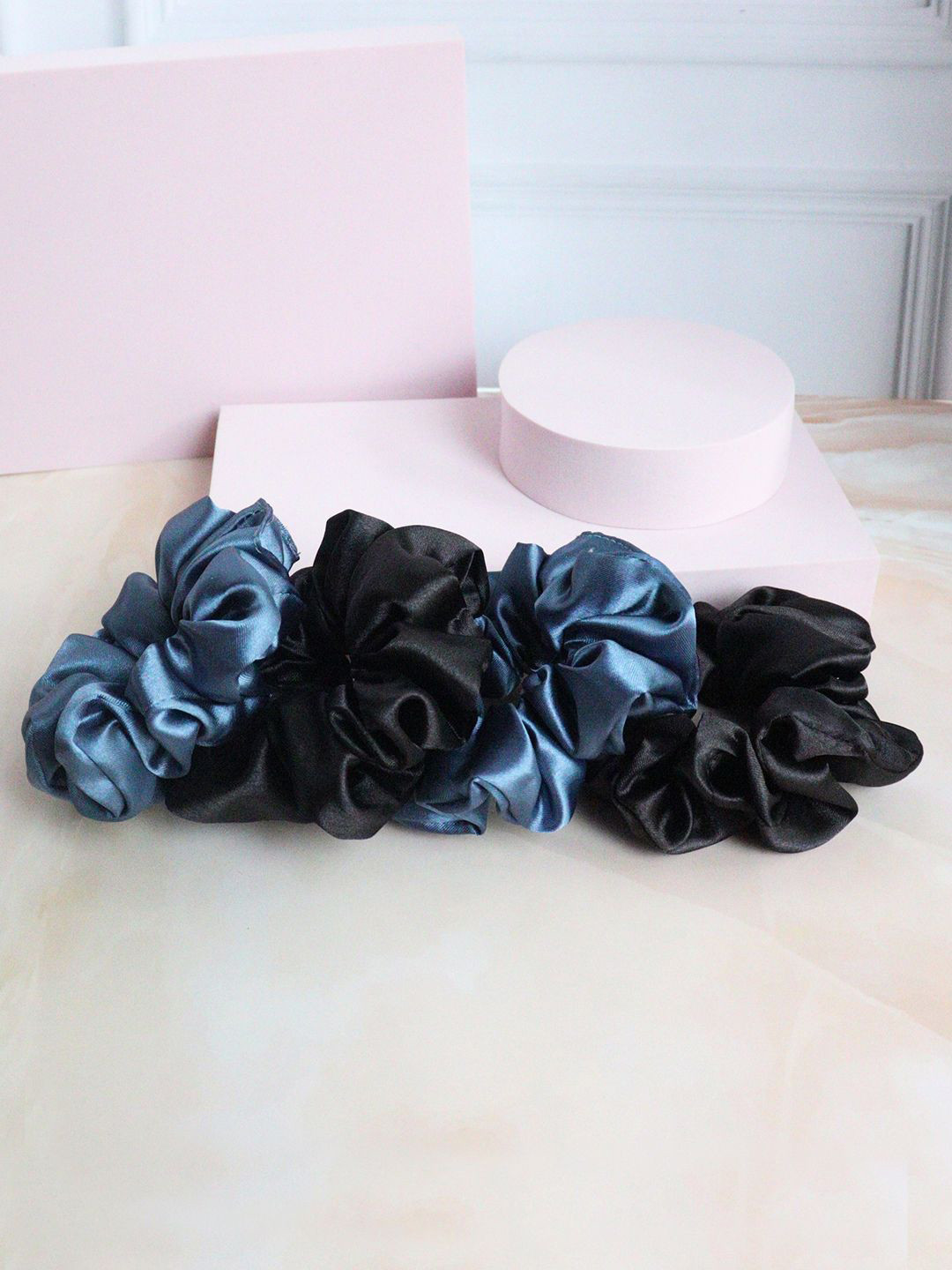 

Soho Boho Studio Set of 4 Women Ponytail Holders, Black