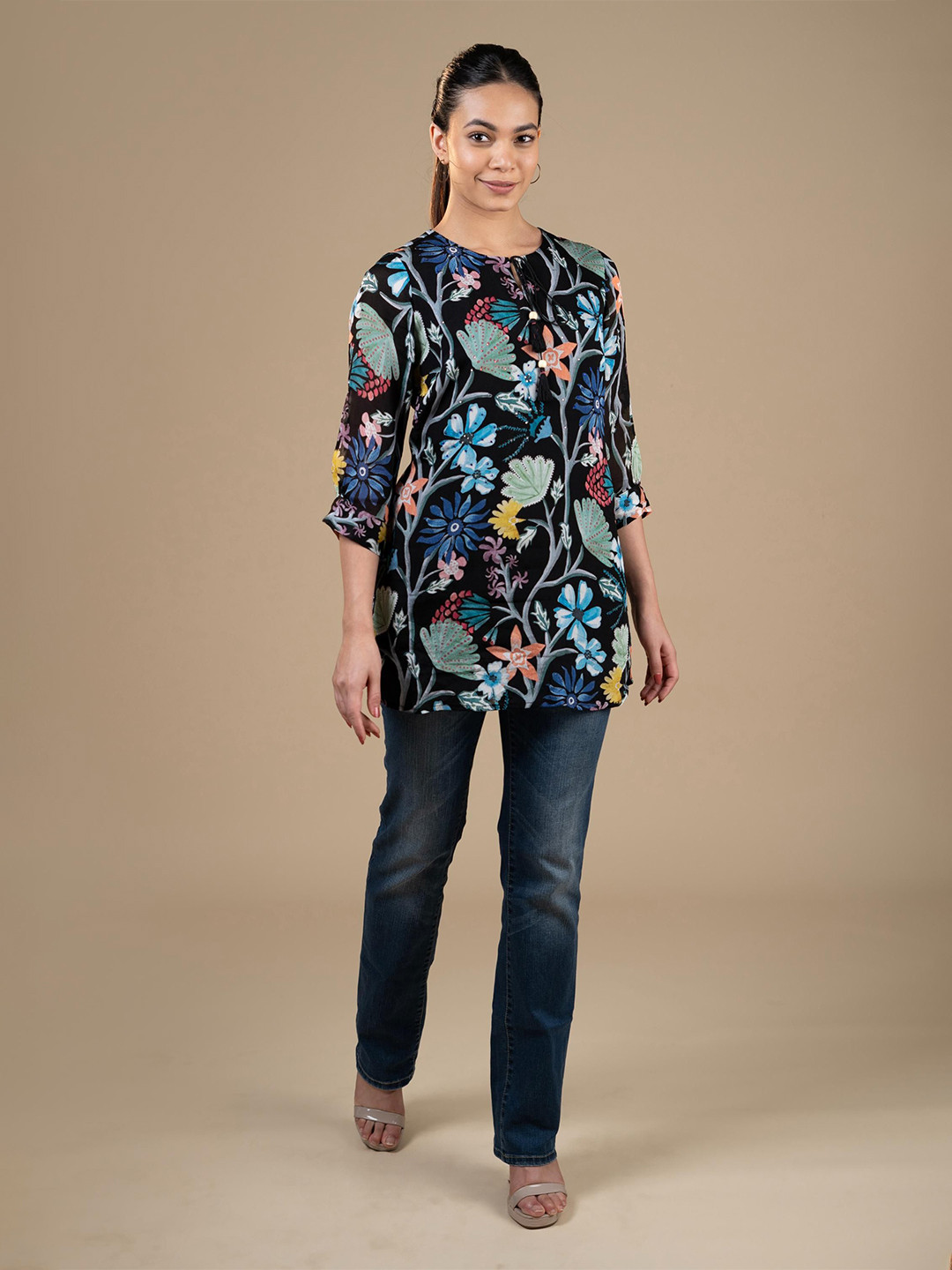 

Stree Mantra Women Floral Printed Tie-Up Neck Kurti, Blue