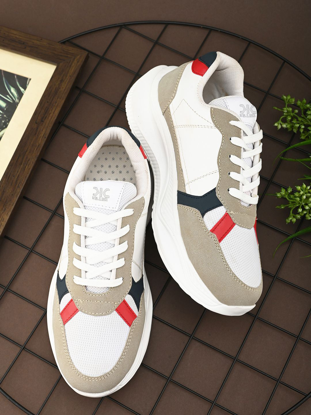 

Killer Men Colourblocked PU Lace-Ups Sneakers, White