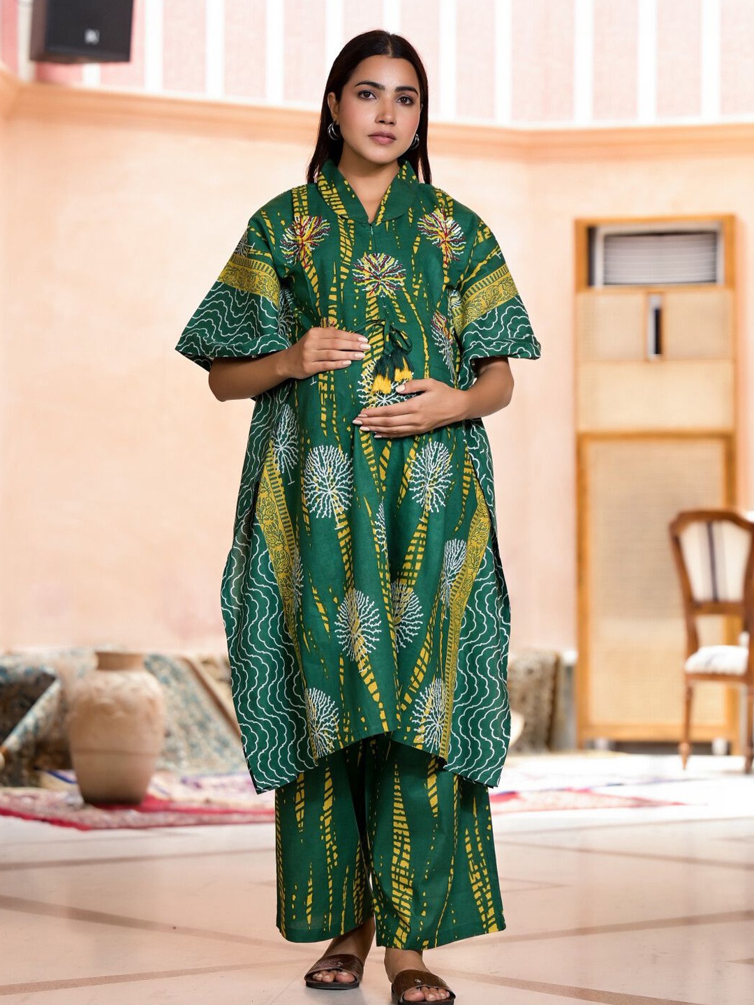 

Aujjessa Ethnic Printed Beads and Stones Pure Cotton Kaftan Maternity Kurta with Palazzo, Green