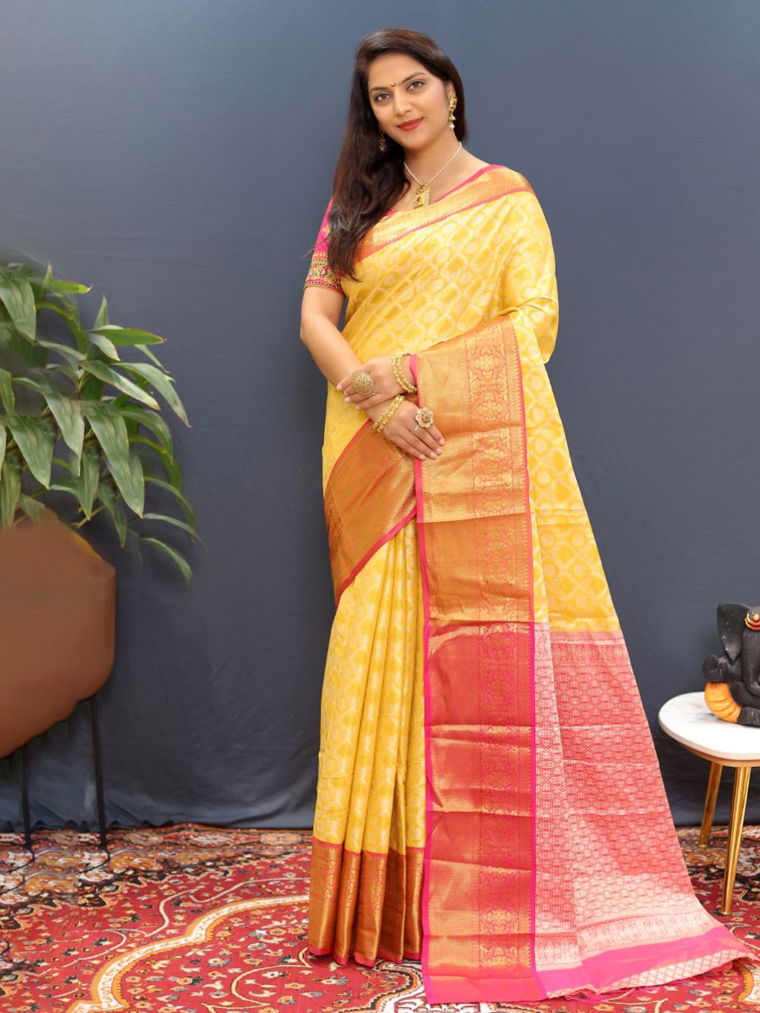 

Royal Rajgharana Saree Woven Design Zari Ethnic Motifs Pure Silk Kanjeevaram Saree, Yellow