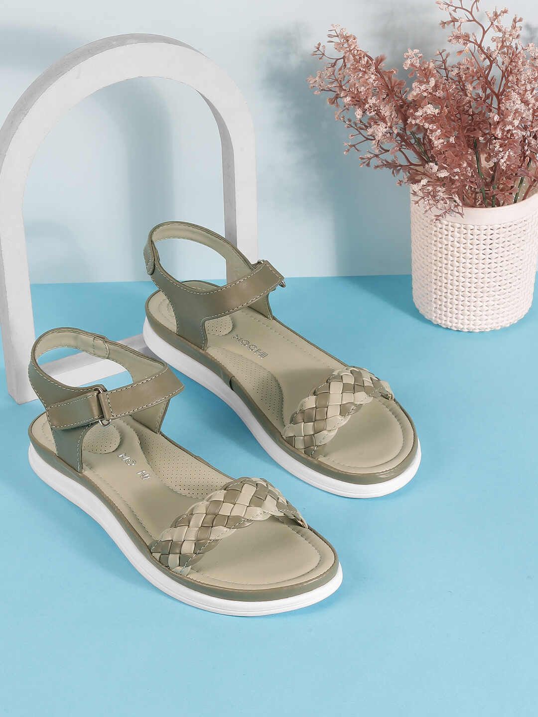 

Mochi Ankle Loop Flatform Sandals, Green