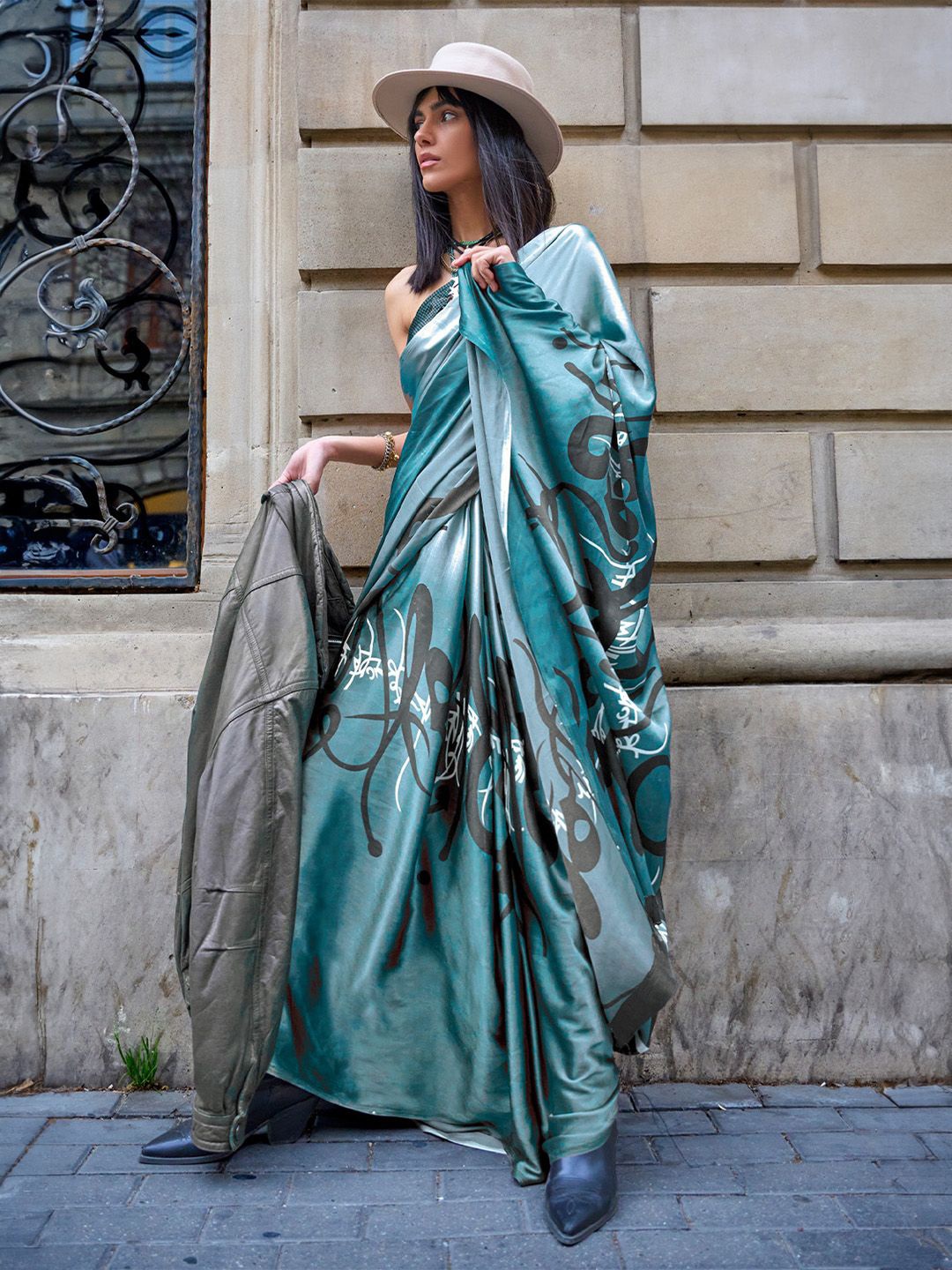 

Ishin Satin Saree, Green