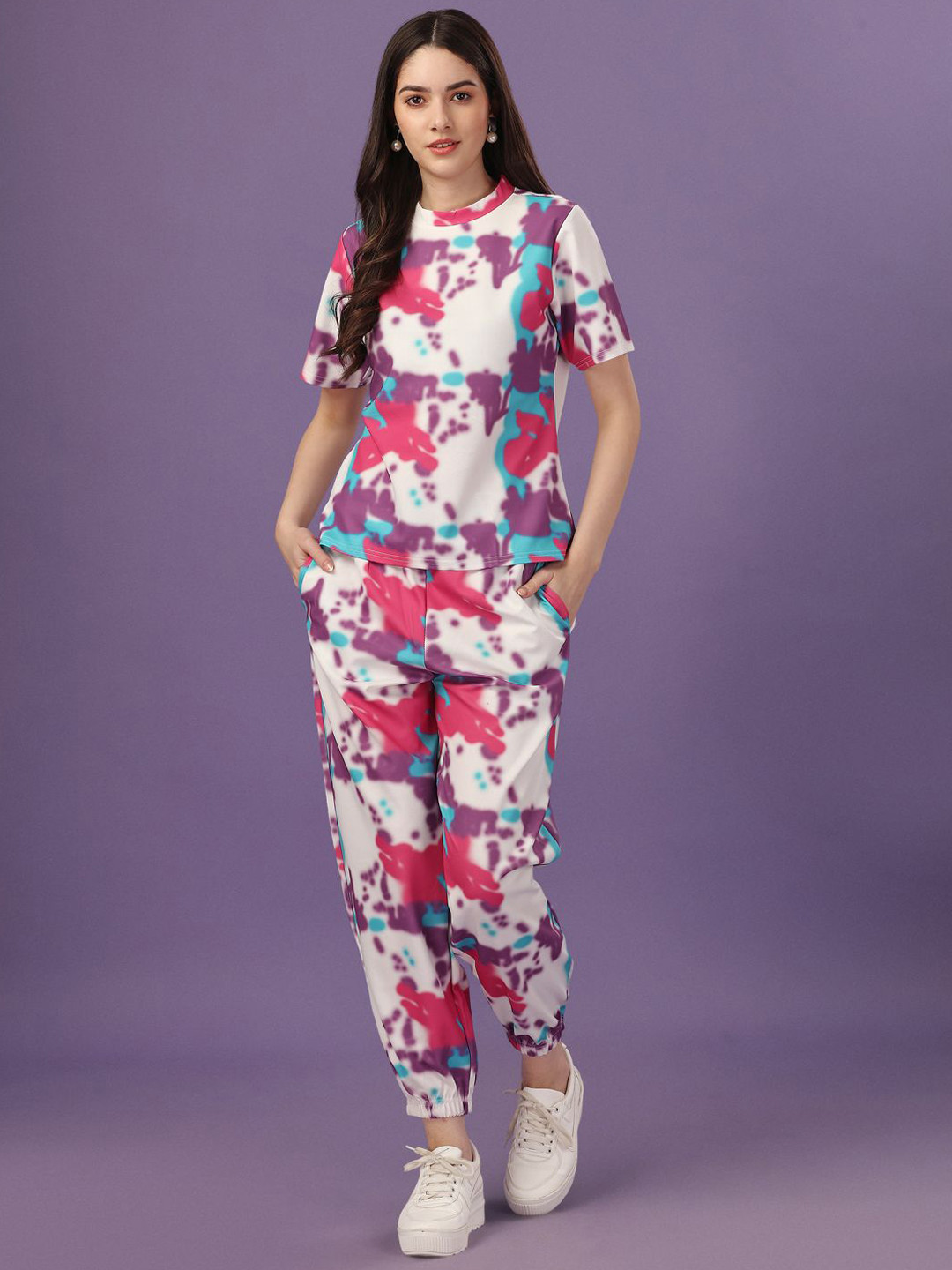 

Siya Fashion Printed T-Shirt & Joggers, White