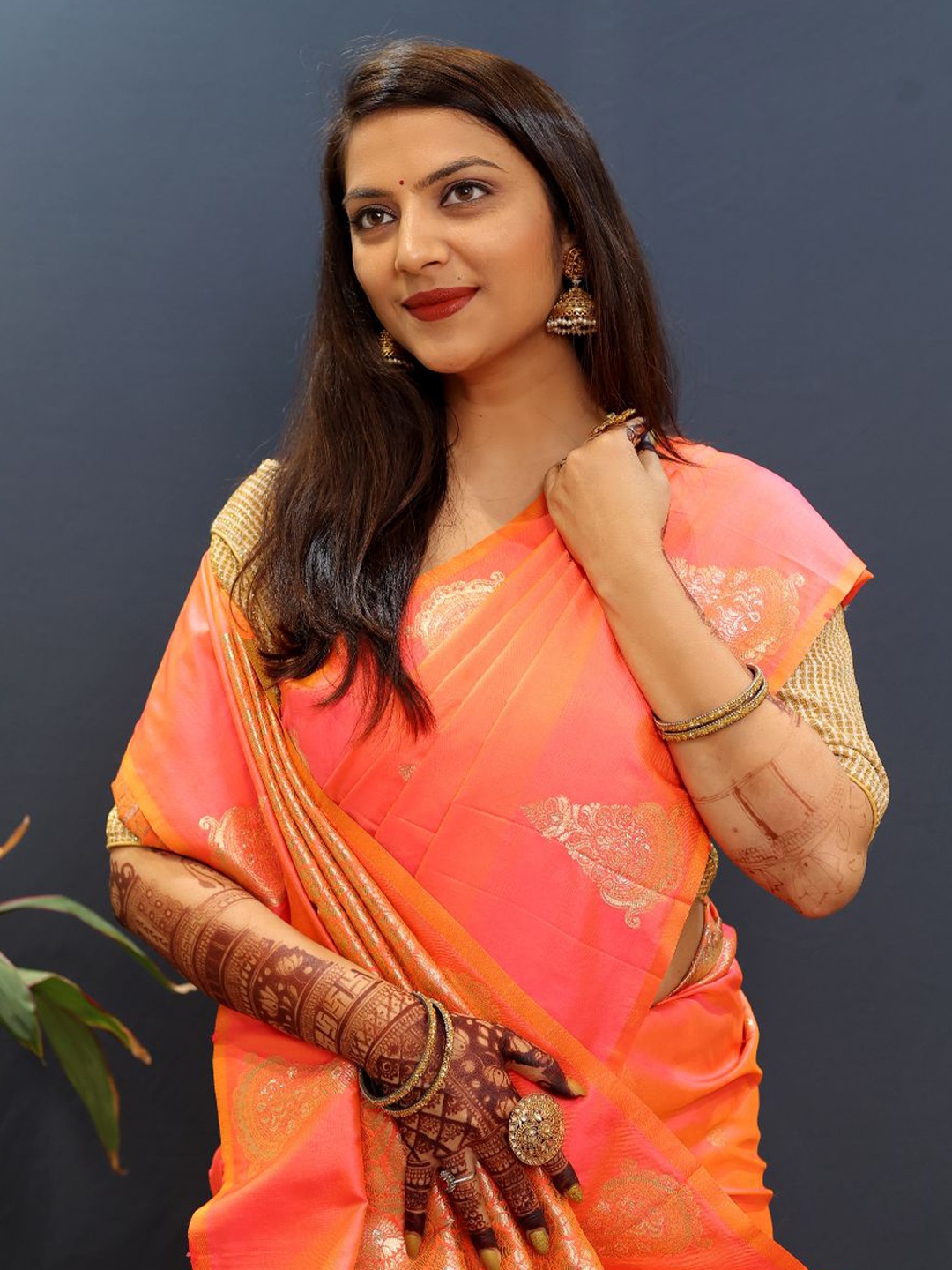 

Royal Rajgharana Saree Woven Design Zari Pure Silk Banarasi Sarees, Peach