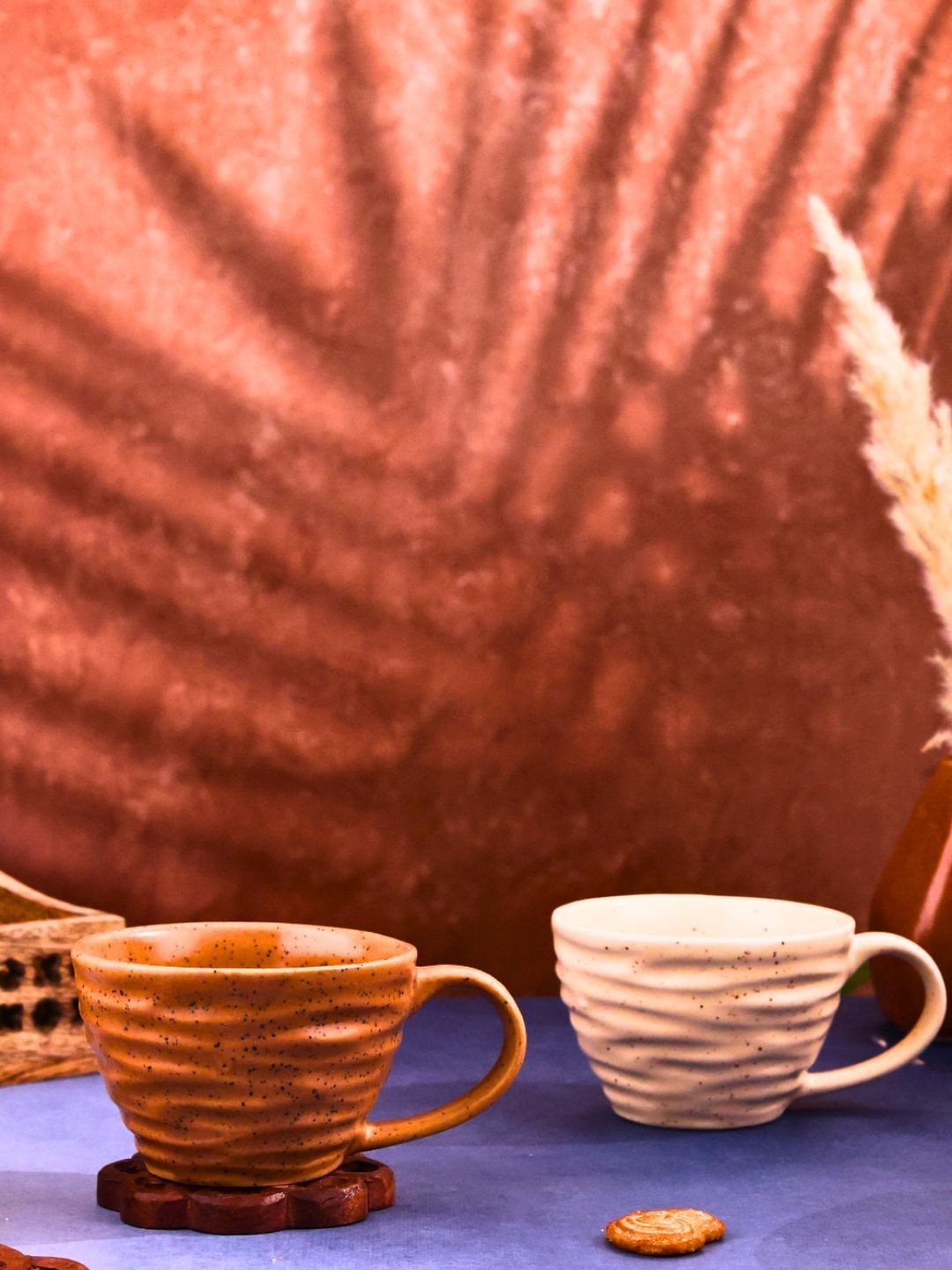 

WEAVING HOMES White & Brown 2 Pcs Textured Ceramic Microwave Safe Glossy Mugs 220ml