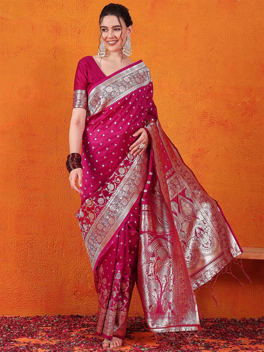 

Dori Ethnic Motifs Zari Silk Blend Banarasi Saree, Pink