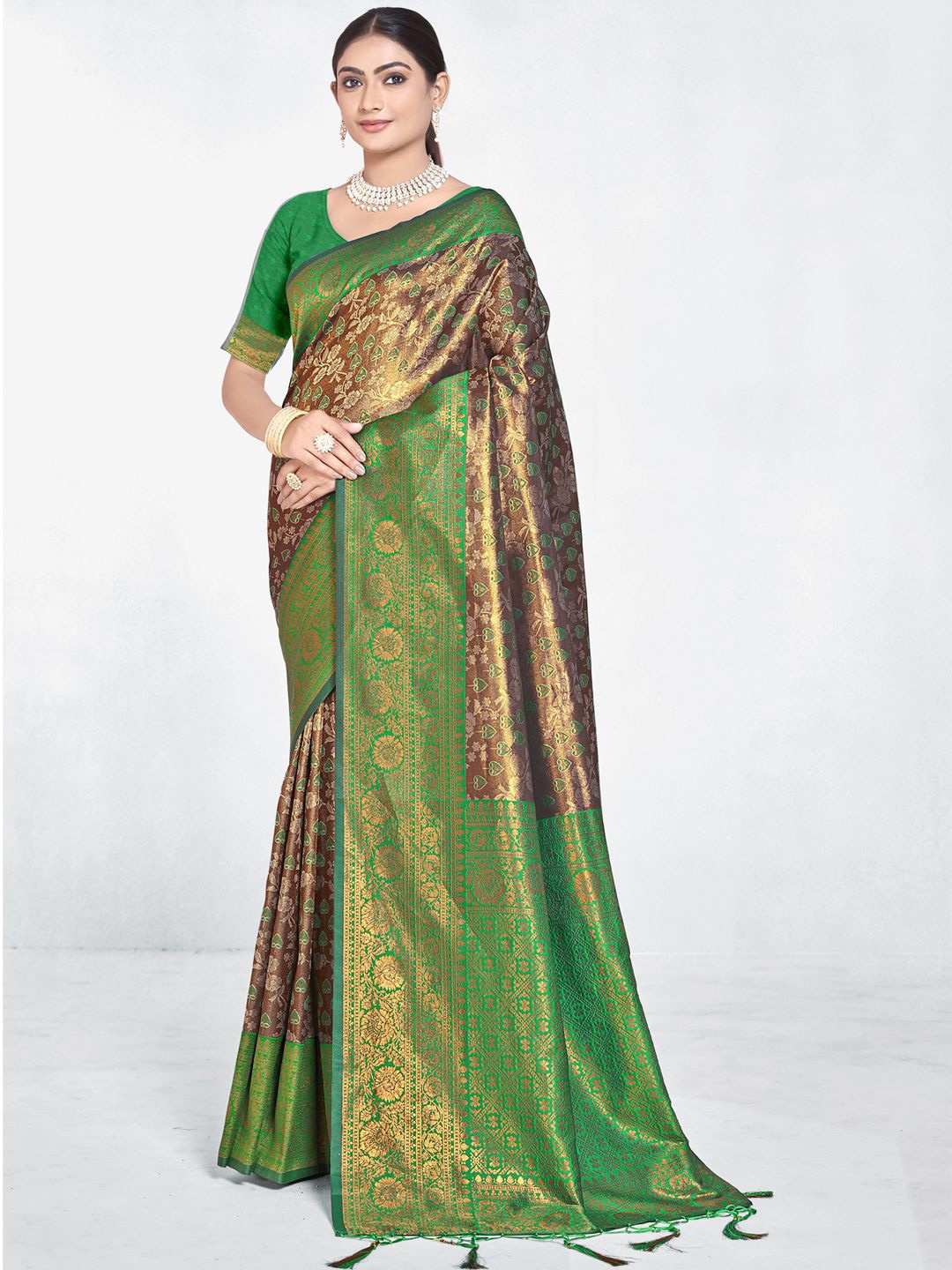 

Ishin Woven Design Ethnic Motifs Zari Saree, Green