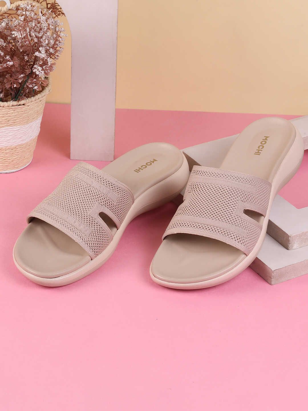 

Mochi Women Open Toe Flats, Beige