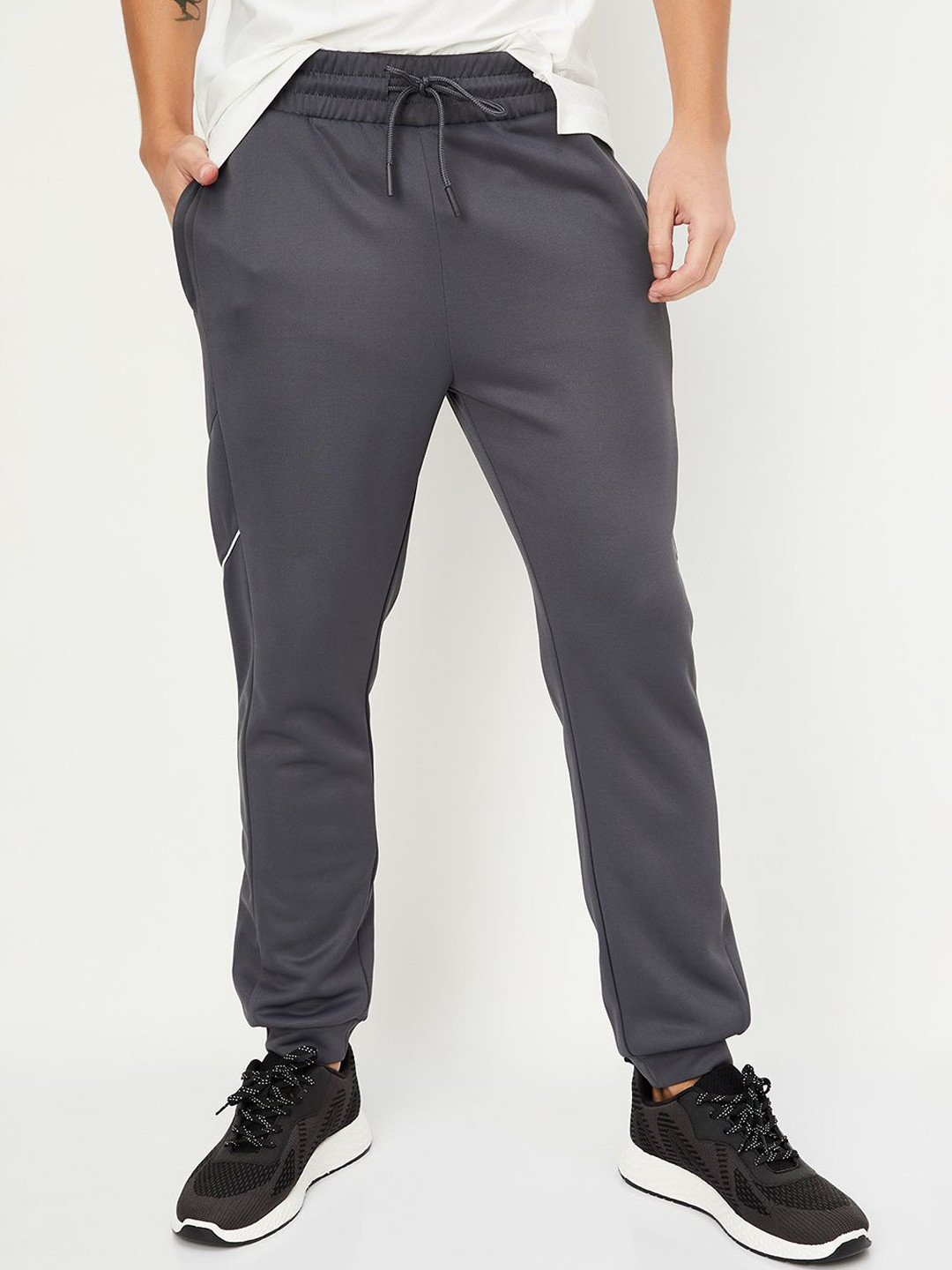 

max Men Mid-Rise Track Pants, Grey