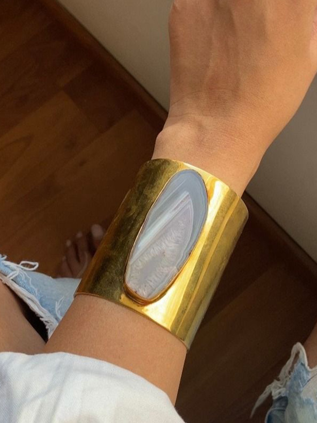 

leshya Onyx Stone-Studded Adjustable Bangle, Gold
