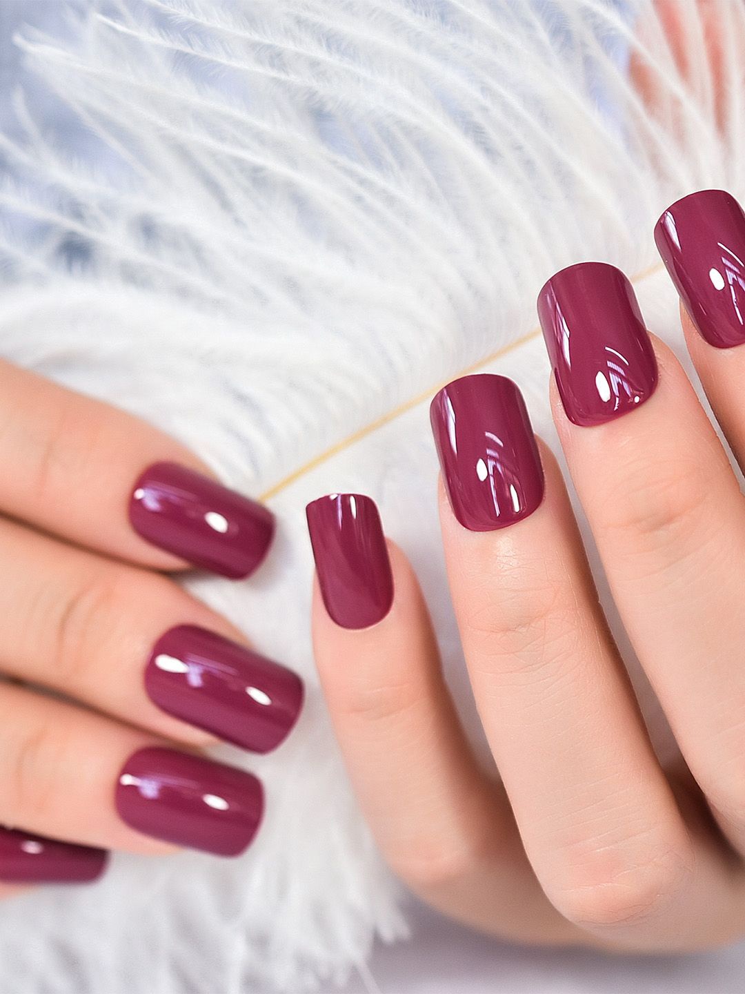 

Gush Beauty Nailed It 24Pcs Medium Square Press On Nails - Crimson, Pink