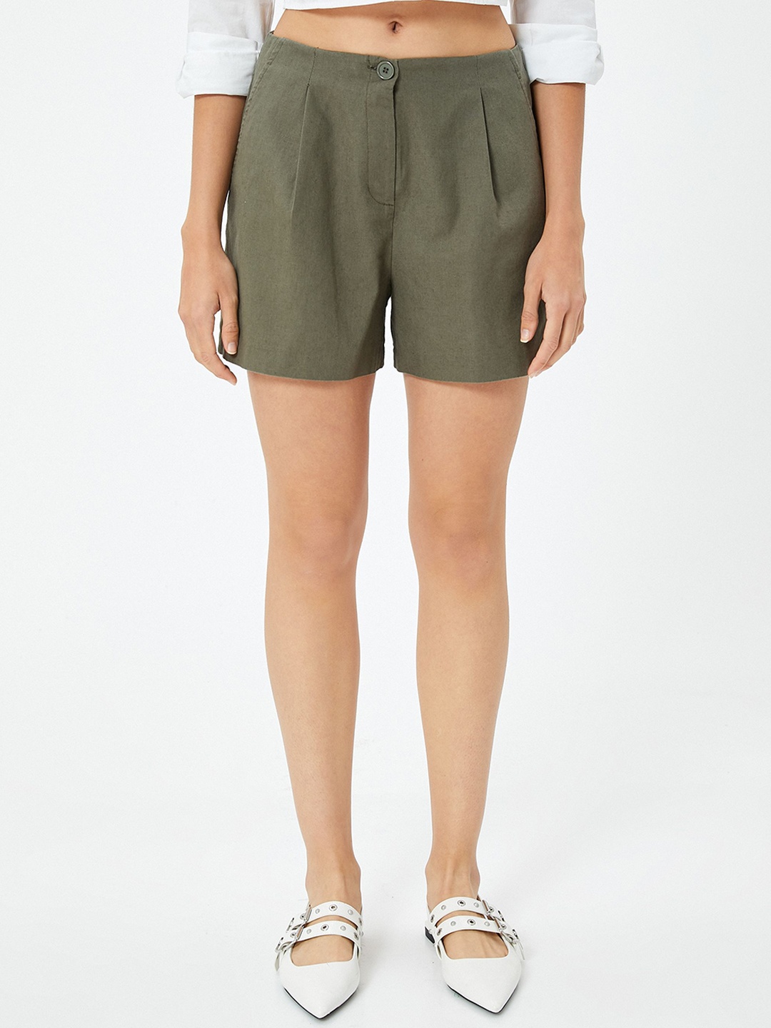 

Koton Women Linen Pleated Chino Shorts, Green