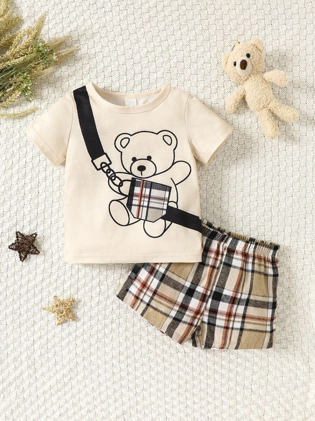 

COLORWINGS Boys Printed T-shirt With Short, Beige