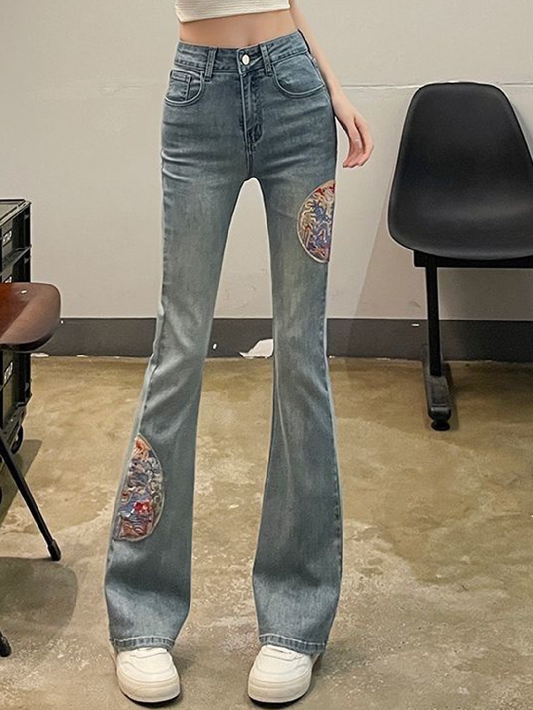 

StyleCast x Revolte Women Embroidered Bootcut Heavy Fade Jeans, Blue