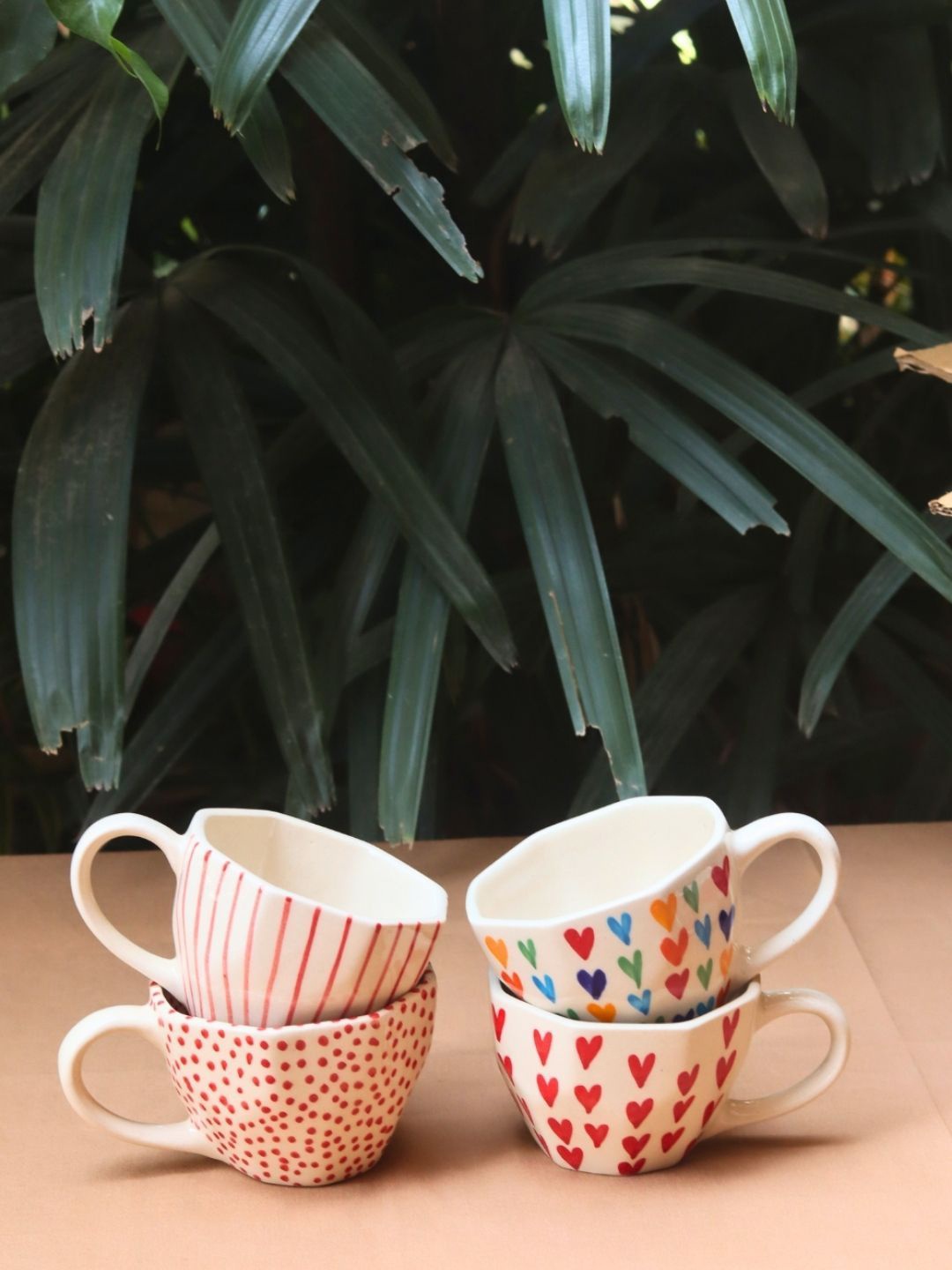 

WEAVING HOMES White & Red 4 Pieces Printed Ceramic Glossy Finished Cups 220 ml Each