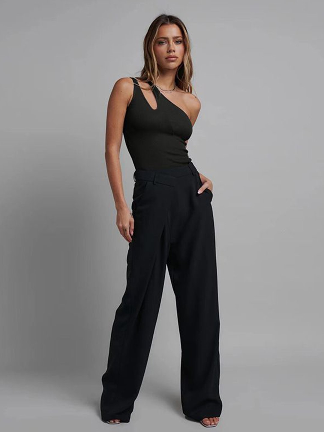 

StyleCast x Revolte One Shoulder Bodysuit, Black