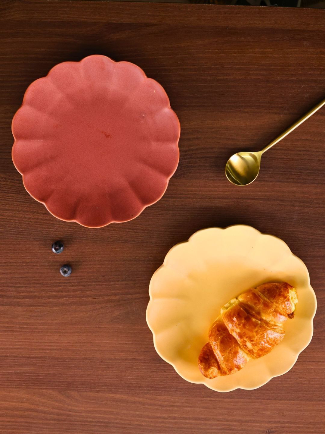 

WEAVING HOMES Red & Yellow 2 Pieces Ceramic Glossy Plates