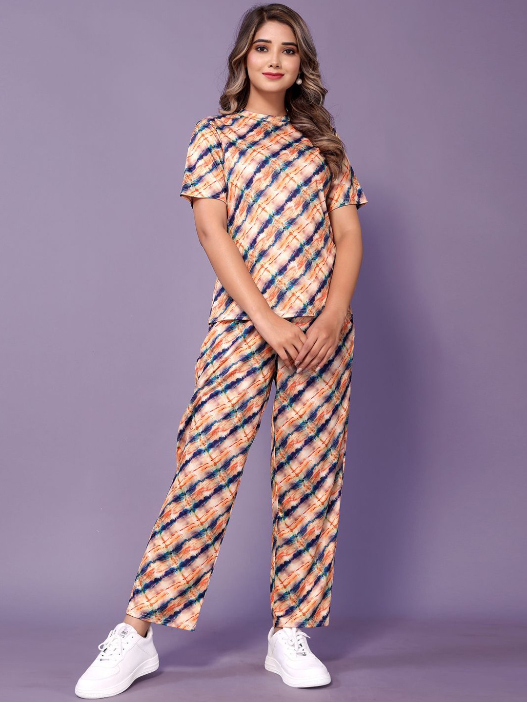 

Siya Fashion Printed T-Shirt & Trousers, Orange