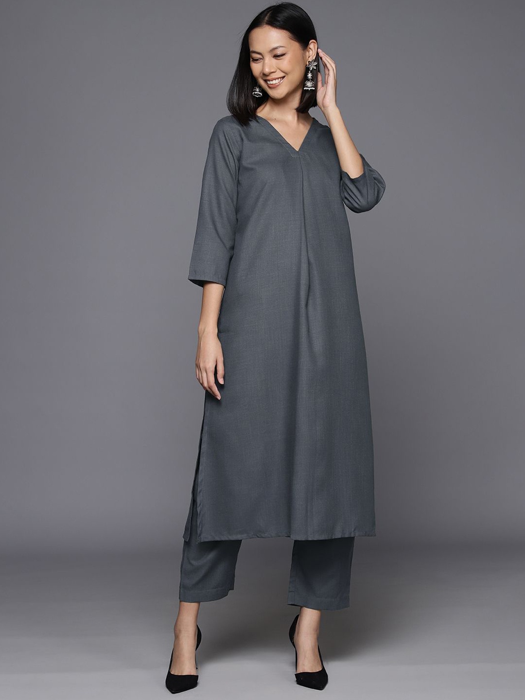

Varanga V Neck A-Line Kurta With Trouser, Grey