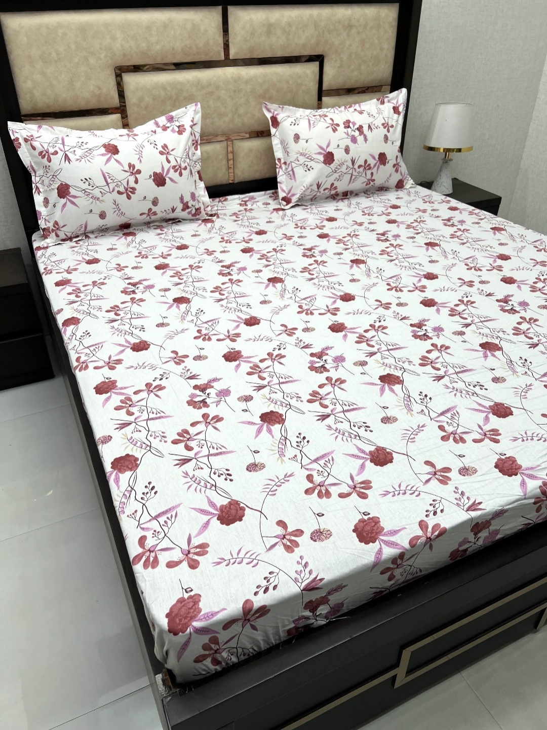 

Pure Decor White & Pink Floral 380TC King Bedsheet with 2 Pillow Covers