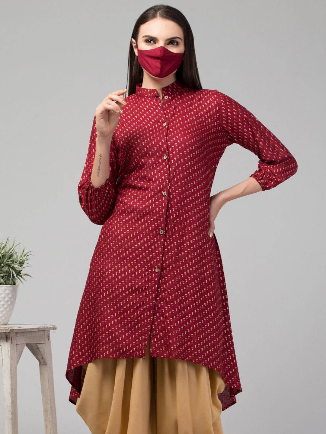

MUSHKIYA Printed A-Line Printed Kurta, Maroon