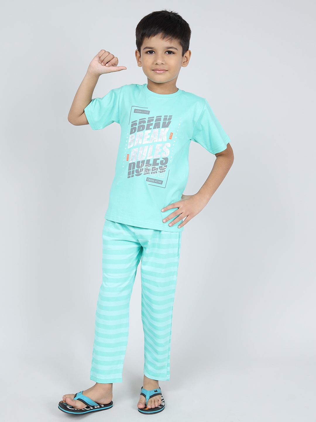 

Here&Now X Denikid Boys Printed Pure Cotton T-shirt with Pyjamas, Green