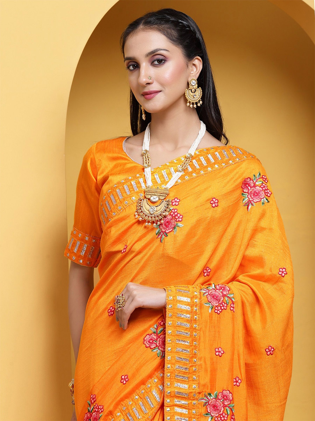 

Somras Embroidered Floral Saree, Orange
