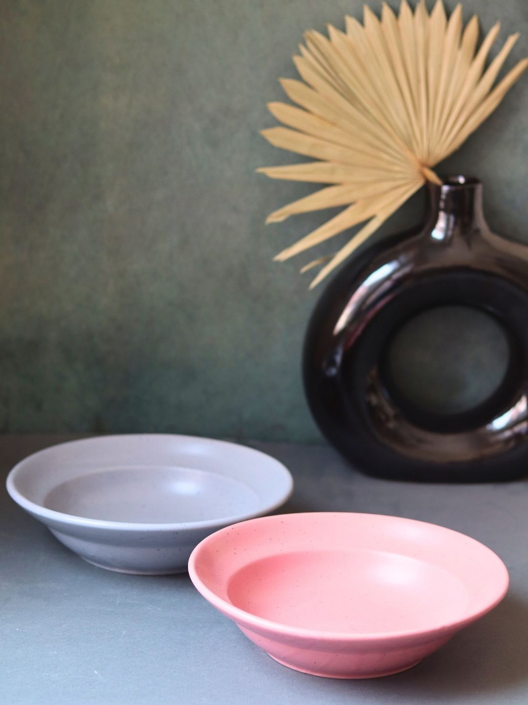 

WEAVING HOMES Grey & Pink 2 Pieces Ceramic Glossy Plates