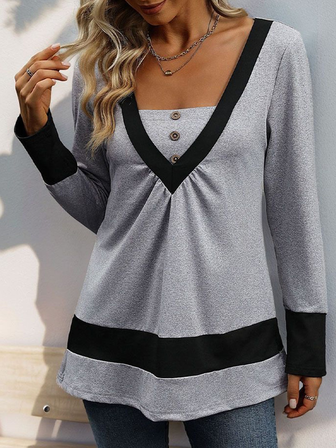 

StyleCast x Revolte Women Solid V-Neck Top, Grey