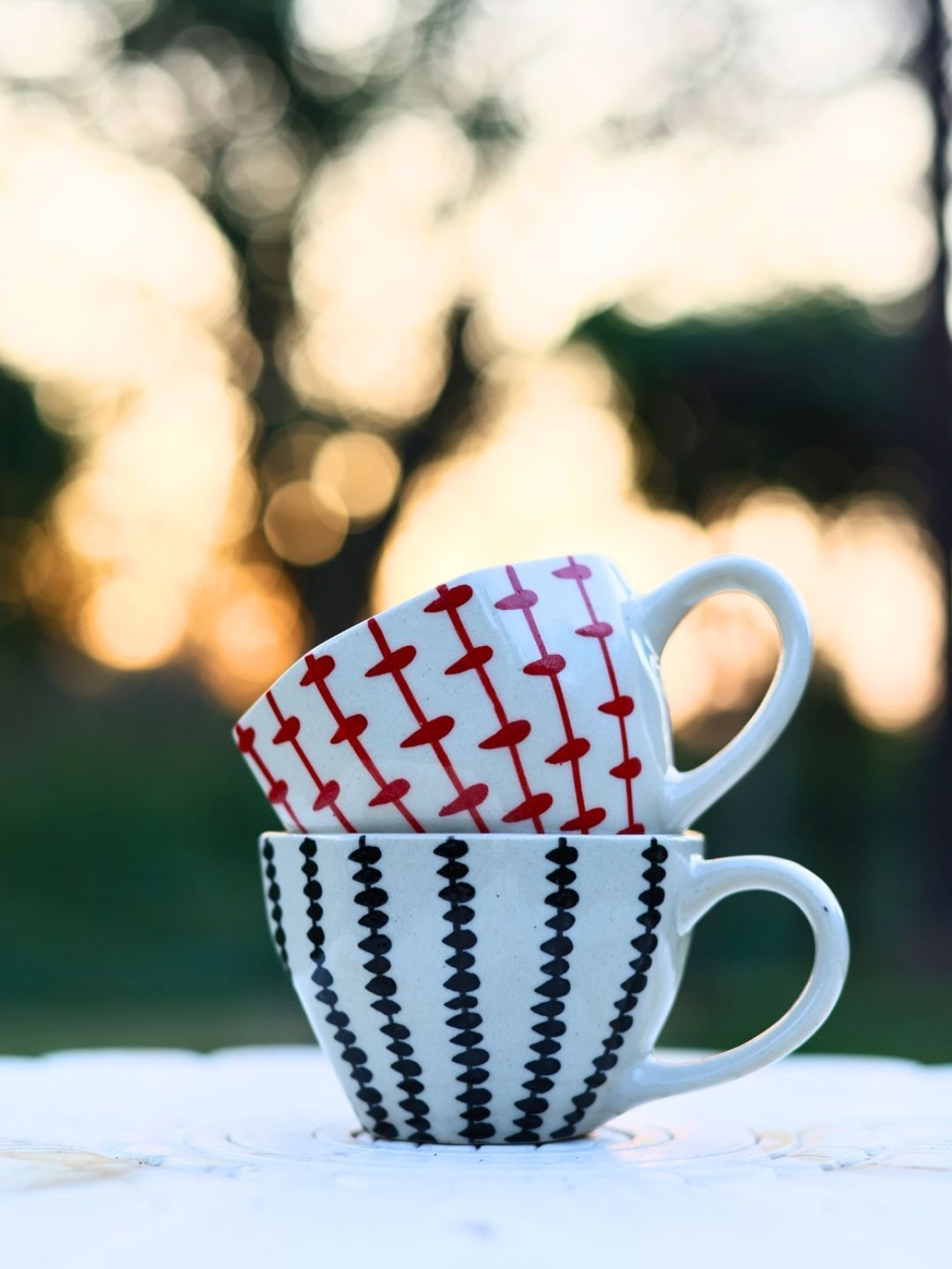 

WEAVING HOMES Black & White 2 Pieces Printed Ceramic Glossy Cups