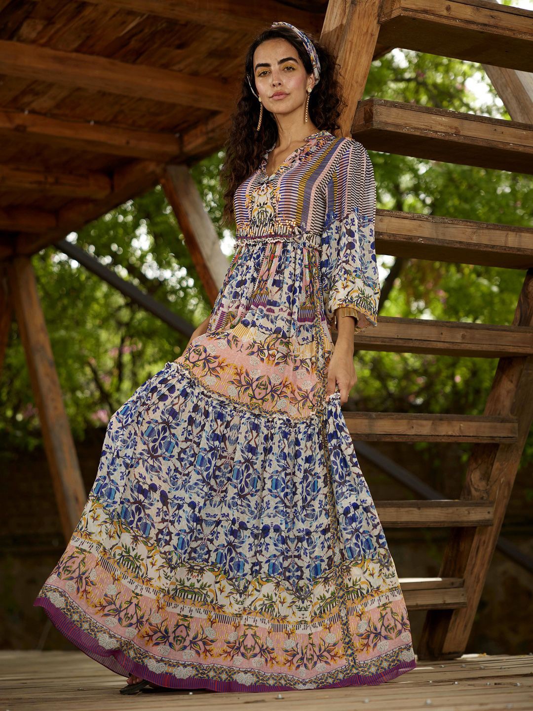 

Bhanuni Floral Printed Cuffed Sleeves Fit and Flare Maxi Dress, Navy blue