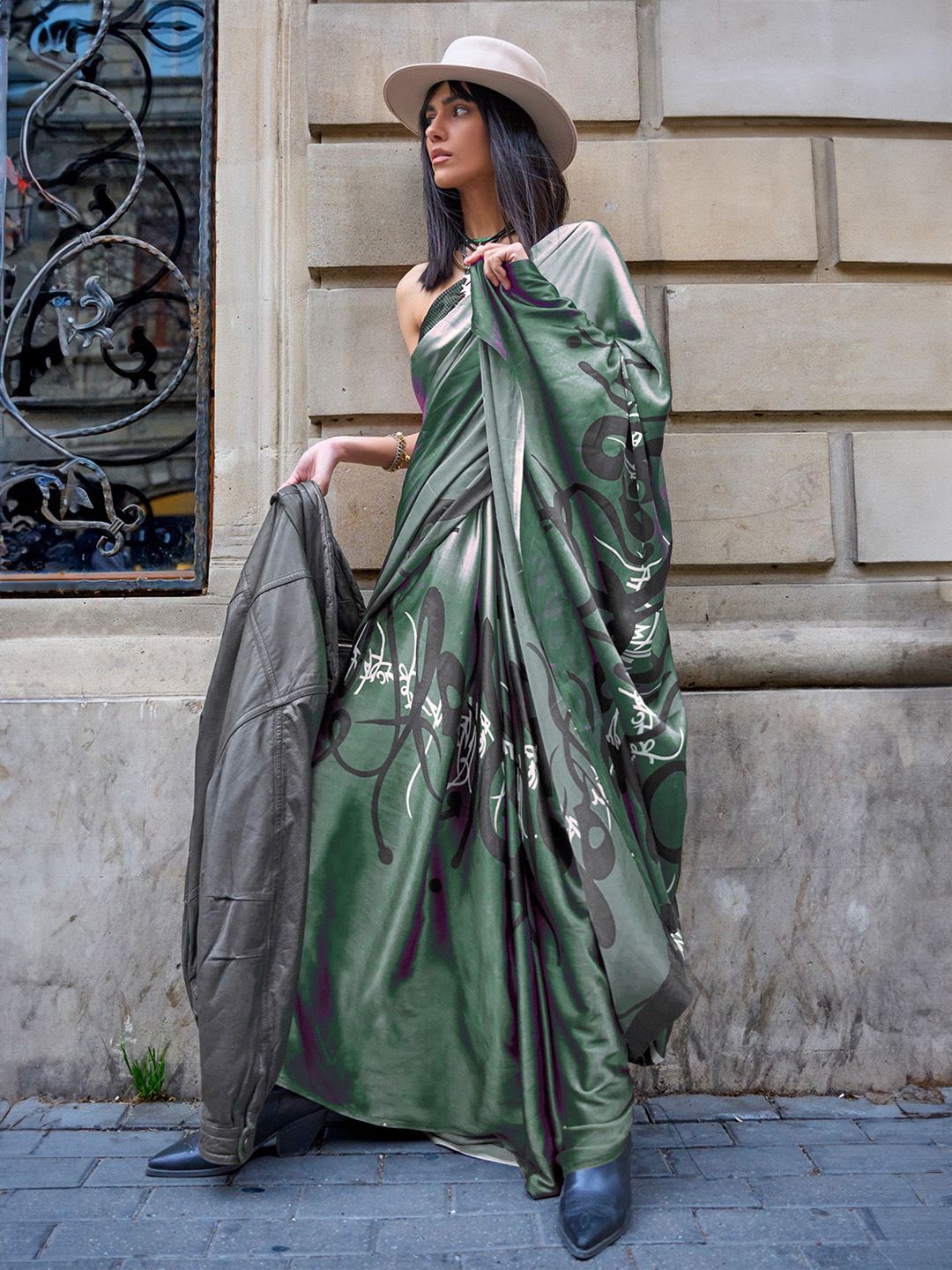 

Ishin Satin Saree Multi Satin Printed Silk Saree With Blouse Piece, Green