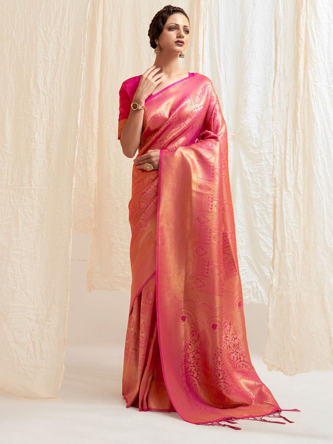 

Ishin Ethnic Motifs Zari Banarasi Saree, Pink
