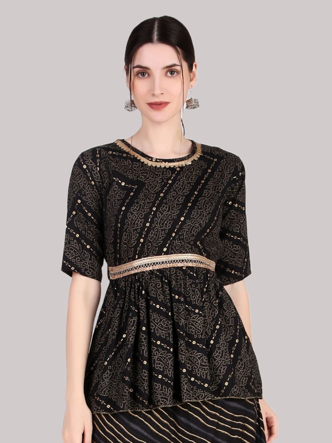 

FNOCKS Women Self Design Floral Print Round Neck Cotton Top, Black