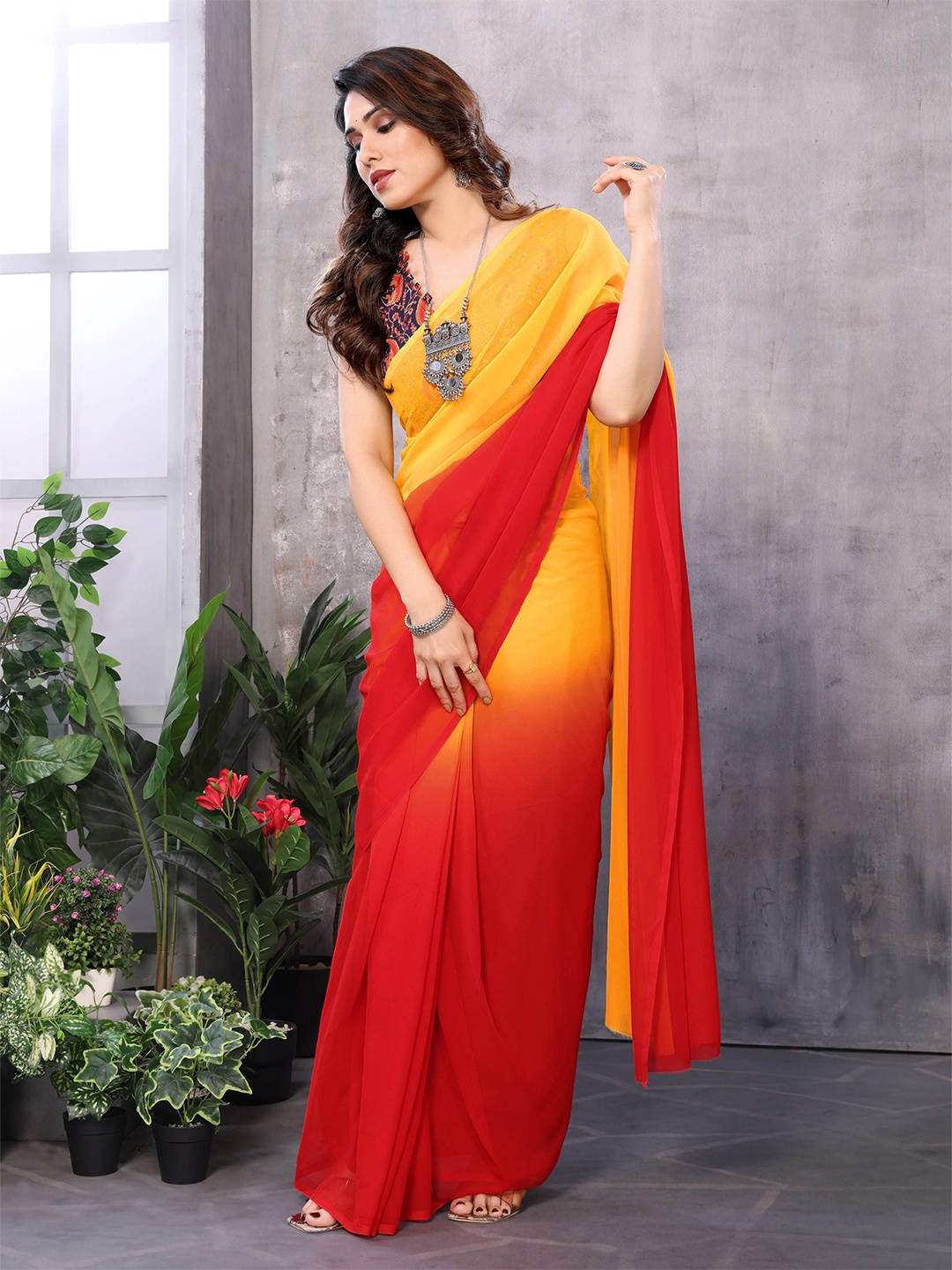 

Upalksh Ombre Pure Georgette Ready to Wear Leheriya Saree, Red