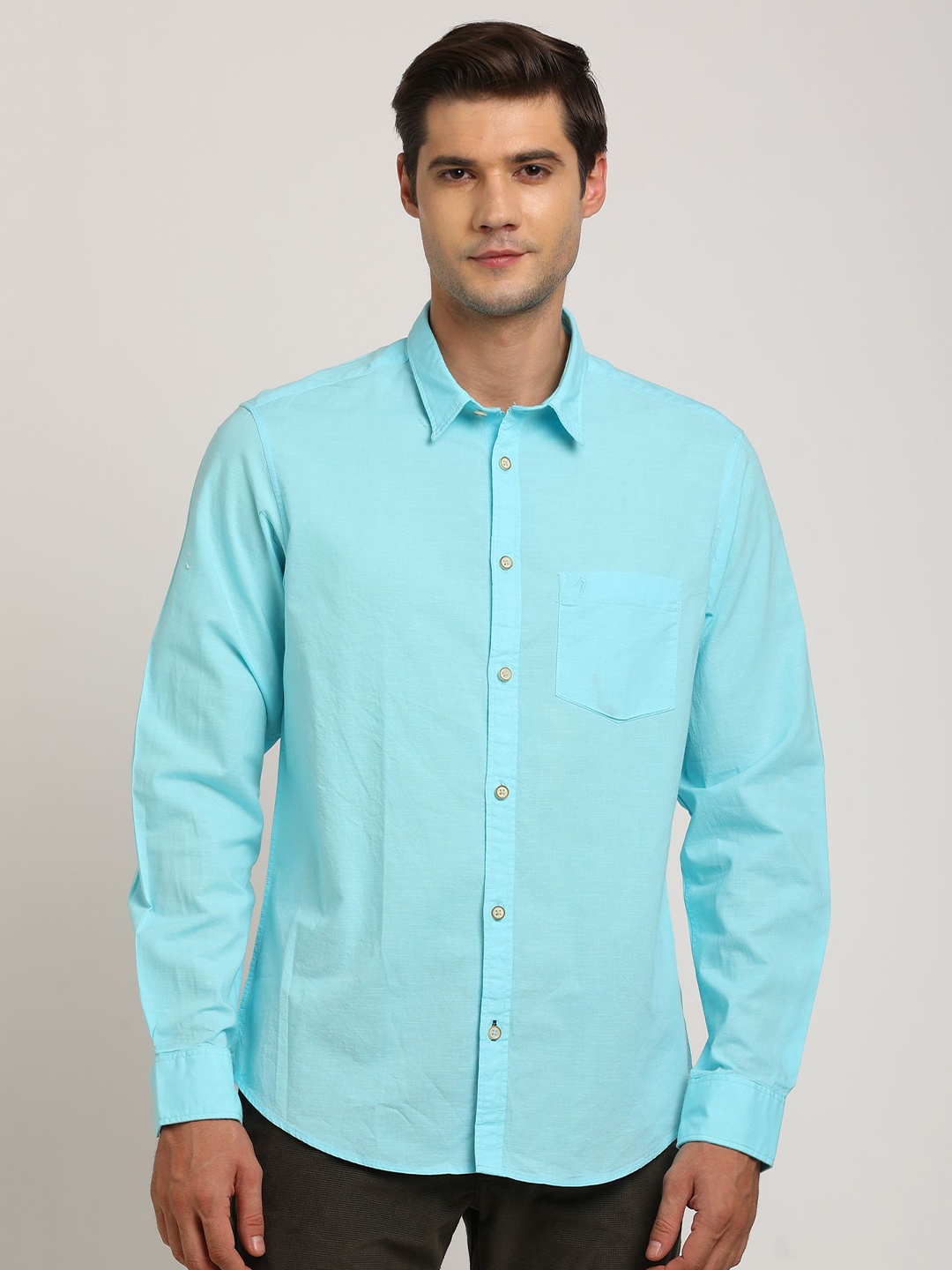 

Indian Terrain Men Classic Spread Collar Solid Cotton Casual Shirt, Blue