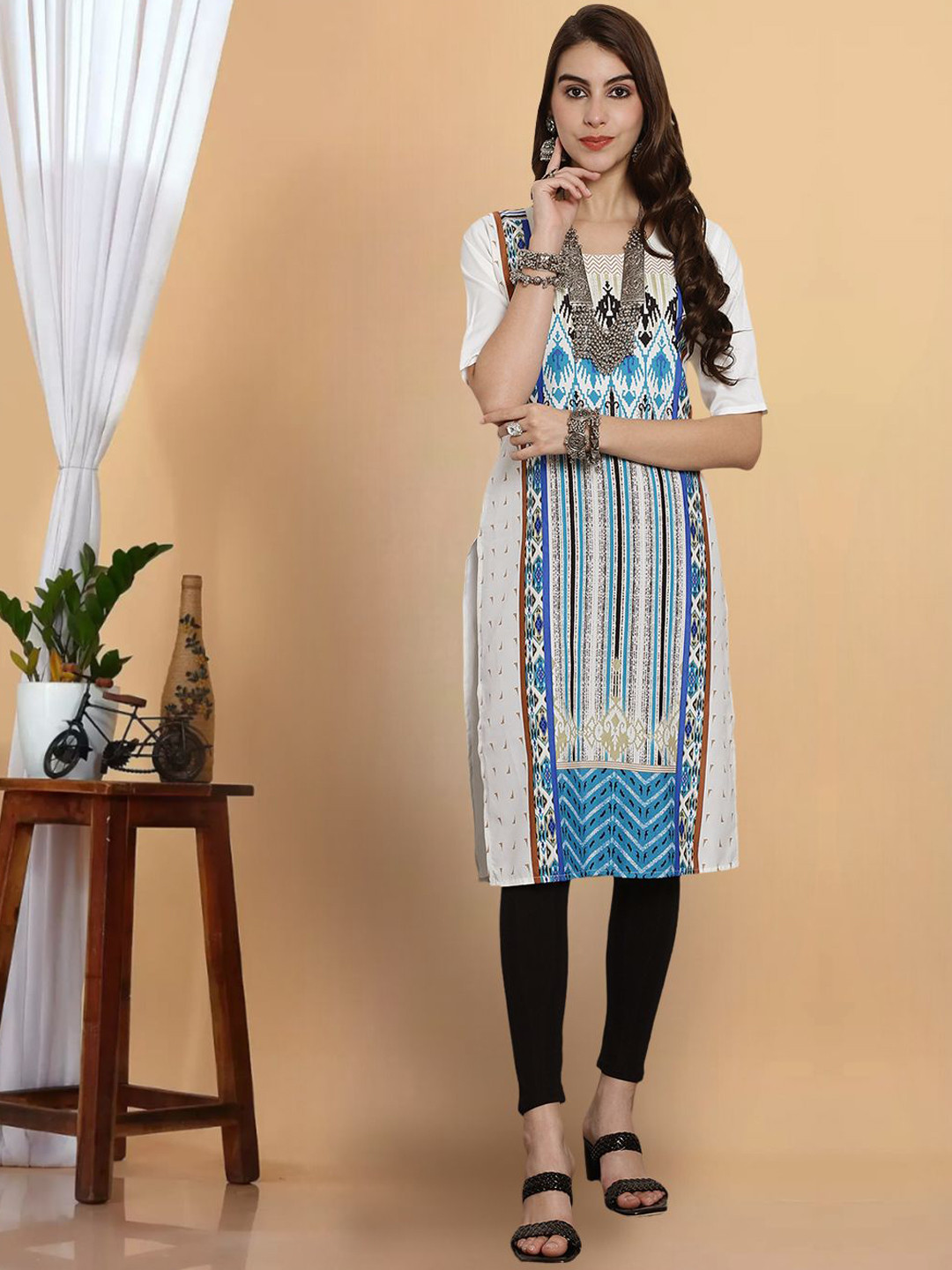 

7Threads Women Geometric Printed Floral Crepe Kurta, Multi