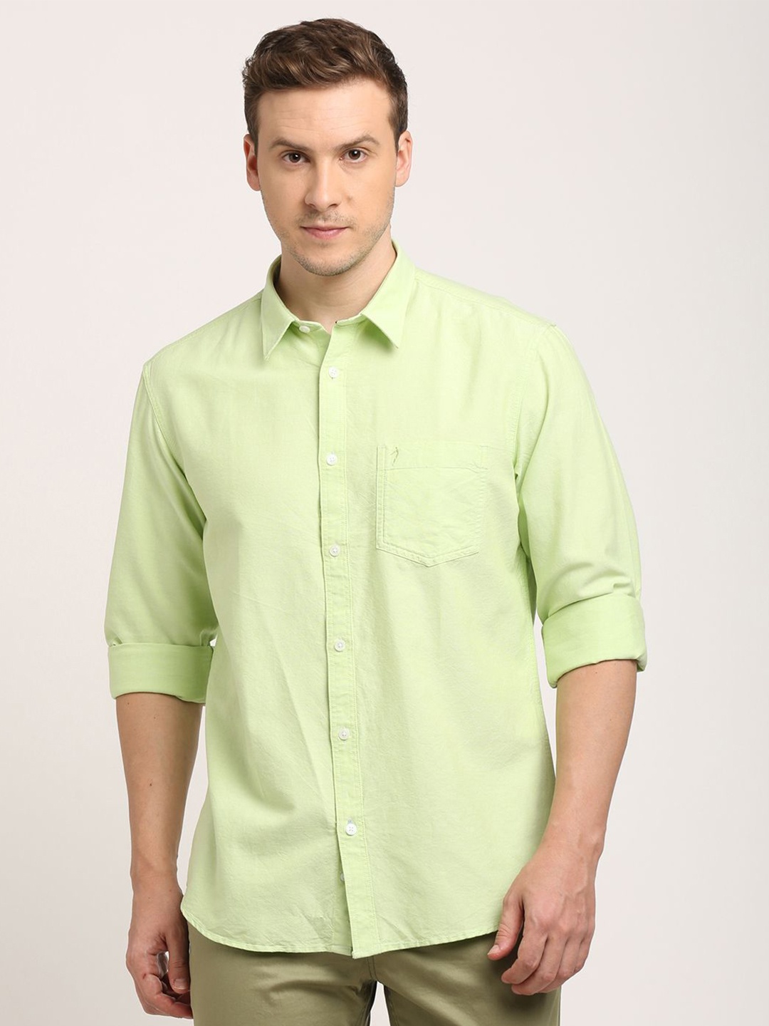 

Indian Terrain Men Classic Spread Collar Solid Cotton Casual Shirt, Green