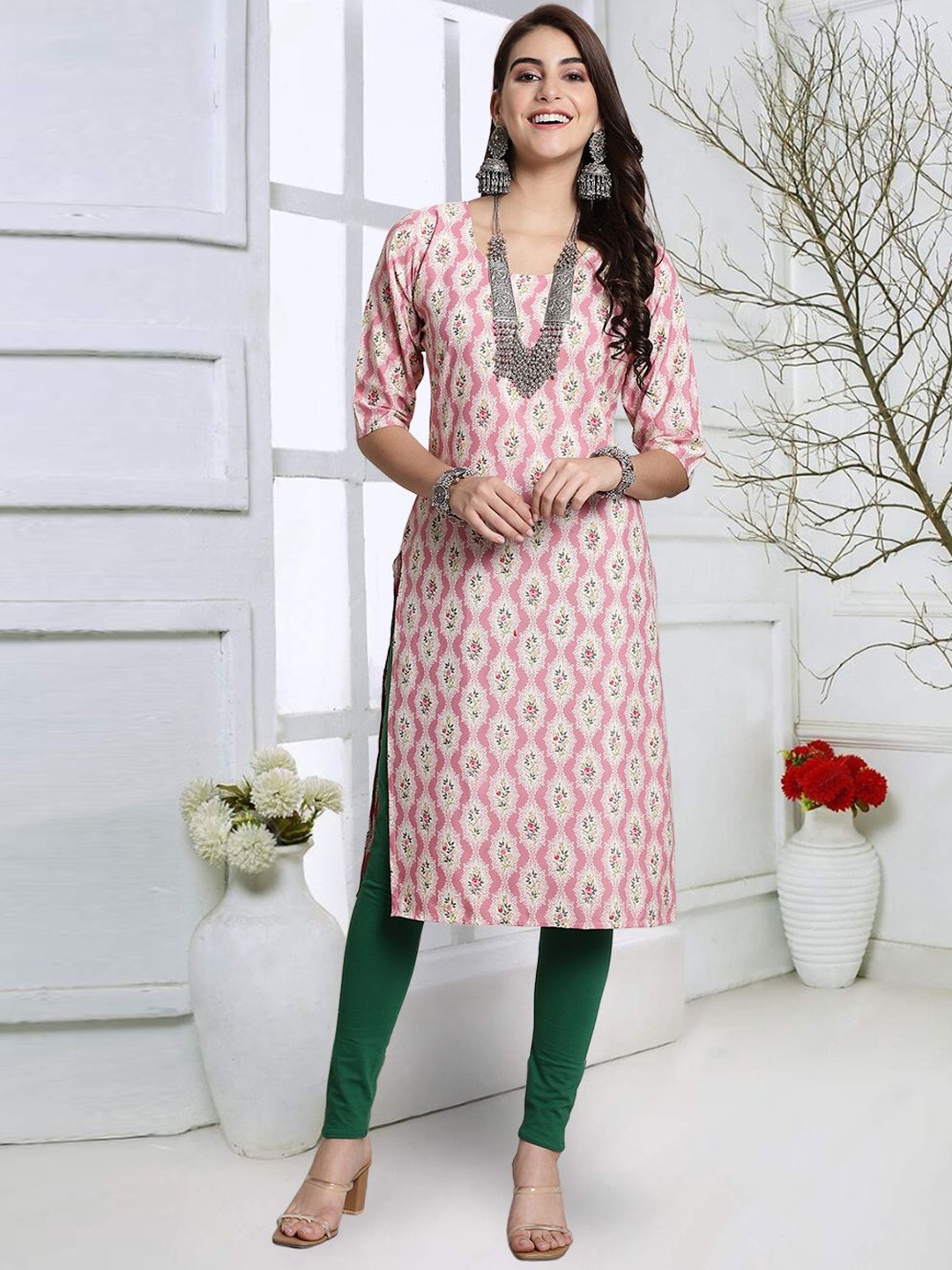 

7Threads Women Geometric Printed Sequinned Floral Crepe Pathani Kurta, Multi