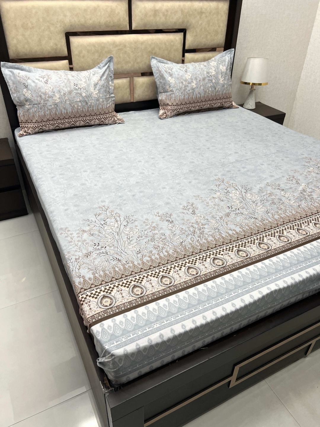 

Pure Decor Grey & Brown Floral 350 TC King Bedsheet with 2 Pillow Covers
