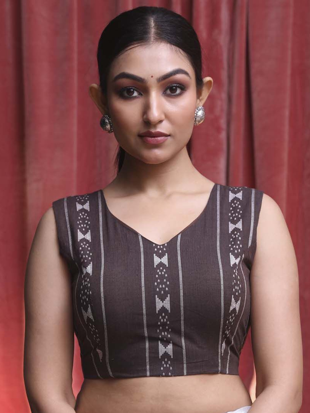 

Indethnic Sleeveless Printed V-Neck Saree Blouse, Brown