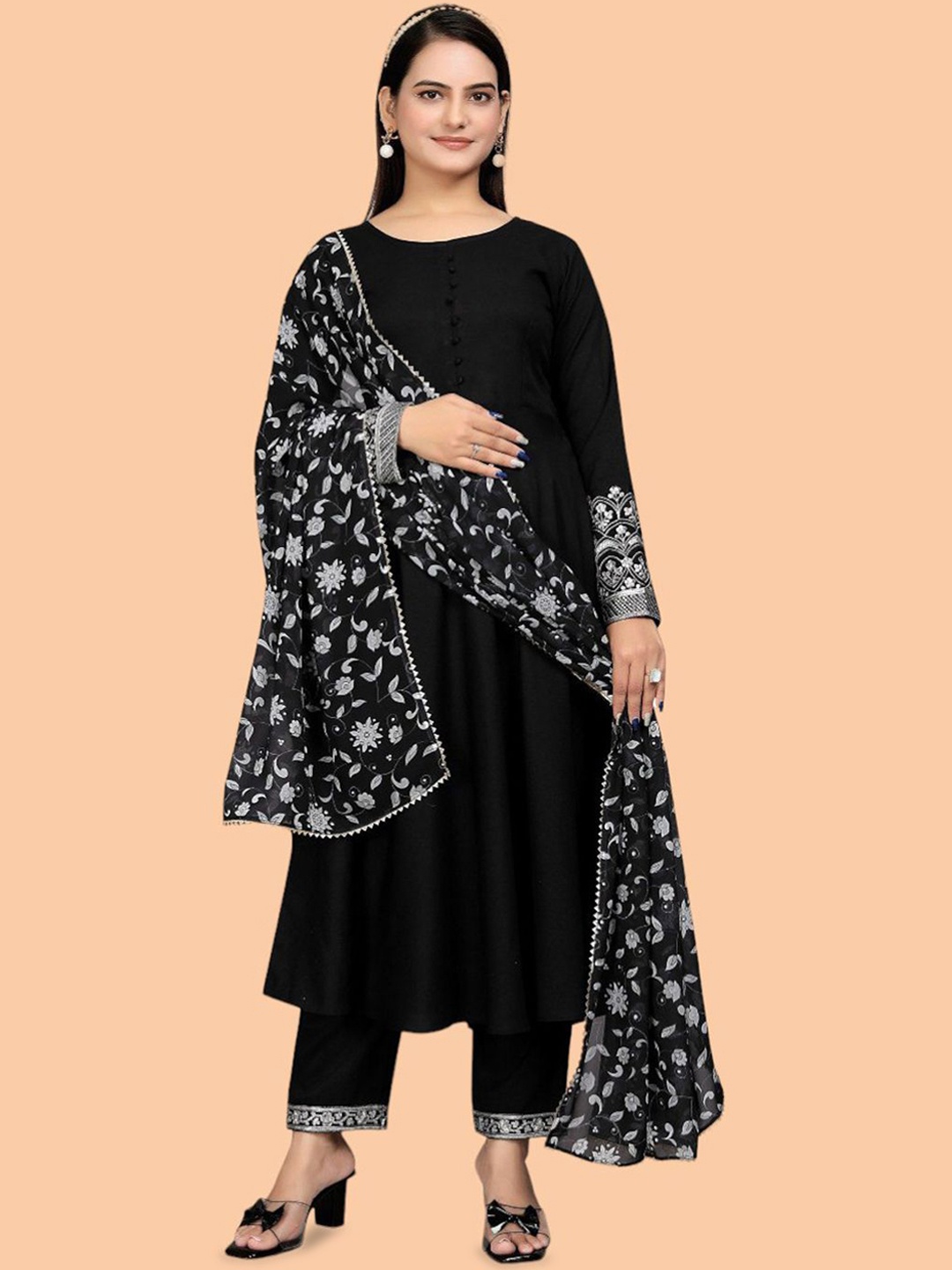 

Siya Fashion Women Regular Kurta with Trousers & With Dupatta, Black